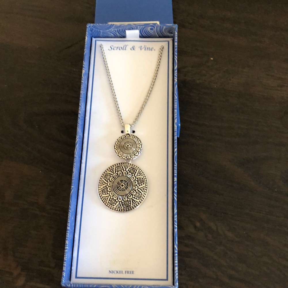 Scroll & Vine Necklace